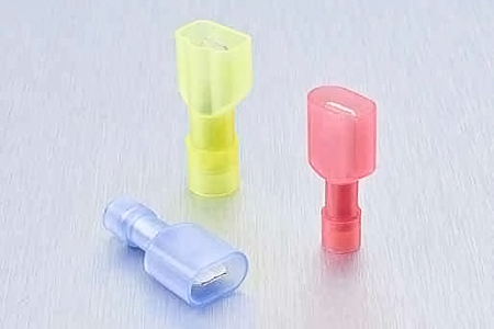 Nylon de doble enjuague desconsolado masculino totalmente aislado